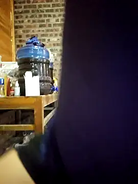 Snapshot of babychill09 chatting on 09/21/25, 01:18 babychill09 online show from 09/21/25, 01:18