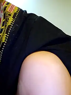 Snapshot of babychill09 chatting on 10/17/25, 12:41 babychill09 online show from 10/17/25, 12:41