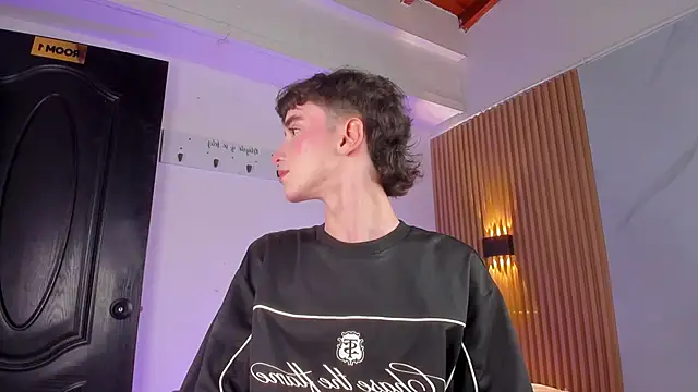 Snapshot of austin_rouse chatting on 03/20/26, 08:14 austin rouse online show from 03/20/26, 08:14