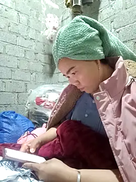 jienrrr online show from 11/22/25, 12:37