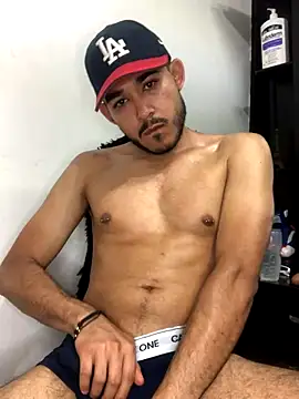 Snapshot of Rodneycot chatting on 10/28/25, 12:47 Rodneycot online show from 10/28/25, 12:47