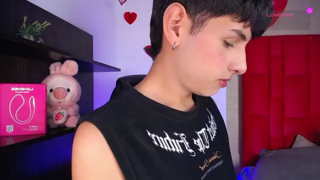 Ezra Storm online show from 02/13/26, 04:52