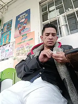 Snapshot of Andreshot911 chatting on 11/11/25, 06:52 Andreshot911 online show from 11/11/25, 06:52