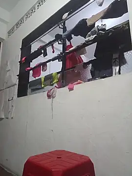 Snapshot of Tom_Hardy11 chatting on 03/24/26, 10:31 Tom Hardy11 online show from 03/24/26, 10:31