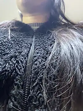 AndieJones  online show from 11/20/25, 12:05