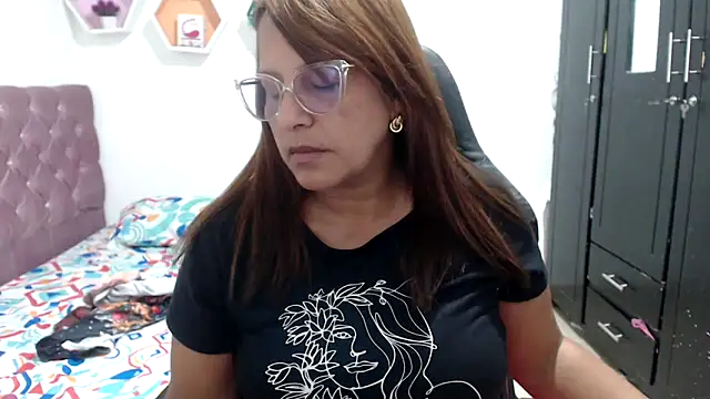 cristydirtyhot online show from 11/26/25, 07:04