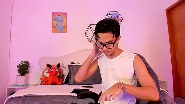 jin luna online show from 10/12/25, 11:42