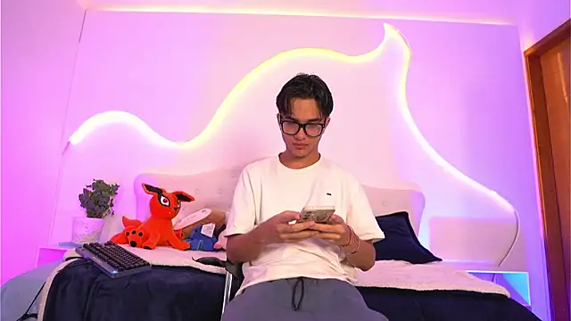 jin luna online show from 11/21/25, 12:15