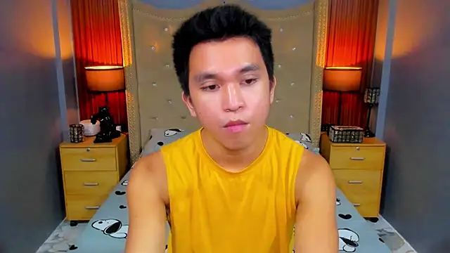 Snapshot of KingMateoGrey chatting on 10/25/25, 04:46 KingMateoGrey online show from 10/25/25, 04:46