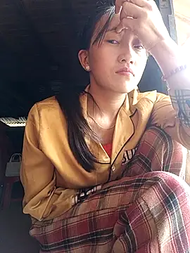 Snapshot of Zhan99999 chatting on 10/23/25, 04:12 Zhan99999 online show from 10/23/25, 04:12