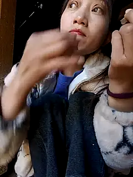 Snapshot of Zhan99999 chatting on 11/23/25, 06:57 Zhan99999 online show from 11/23/25, 06:57