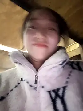 Snapshot of Zhan99999 chatting on 12/02/25, 12:32 Zhan99999 online show from 12/02/25, 12:32