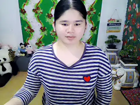 Snapshot of skinnygirl_69 chatting on 12/04/25, 04:48 skinnygirl 69 online show from 12/04/25, 04:48