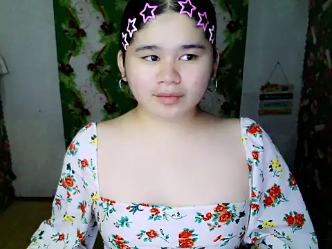 Snapshot of skinnygirl_69 chatting on 12/16/25, 12:54 skinnygirl 69 online show from 12/16/25, 12:54