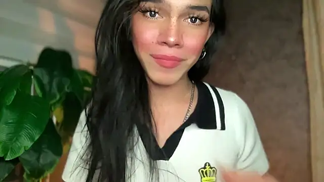 Snapshot of Misselliefayexxx chatting on 09/14/25, 03:05 Misselliefayexxx online show from 09/14/25, 03:05