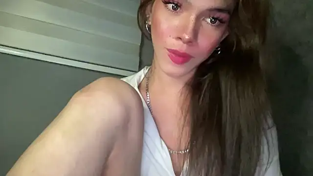 Snapshot of Misselliefayexxx chatting on 11/27/25, 01:40 Misselliefayexxx online show from 11/27/25, 01:40