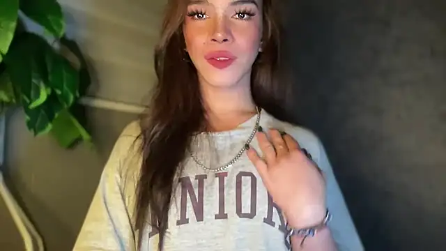 Snapshot of Misselliefayexxx chatting on 11/29/25, 10:29 Misselliefayexxx online show from 11/29/25, 10:29