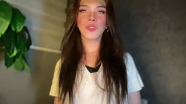 Snapshot of Misselliefayexxx chatting on 11/30/25, 09:24 Misselliefayexxx online show from 11/30/25, 09:24