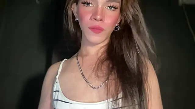 Snapshot of Misselliefayexxx chatting on 12/03/25, 09:24 Misselliefayexxx online show from 12/03/25, 09:24