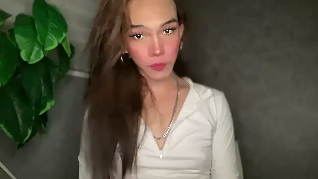 Snapshot of Misselliefayexxx chatting on 12/16/25, 10:09 Misselliefayexxx online show from 12/16/25, 10:09