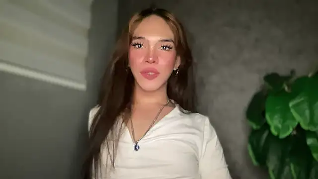 Snapshot of Misselliefayexxx chatting on 01/13/26, 08:03 Misselliefayexxx online show from 01/13/26, 08:03