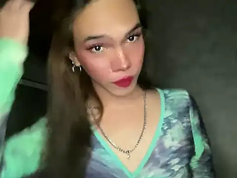 Snapshot of Misselliefayexxx chatting on 02/15/26, 05:48 Misselliefayexxx online show from 02/15/26, 05:48