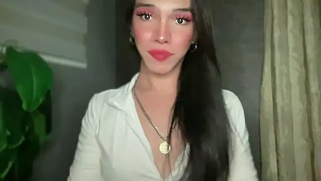 Snapshot of Misselliefayexxx chatting on 04/05/26, 10:51 Misselliefayexxx online show from 04/05/26, 10:51