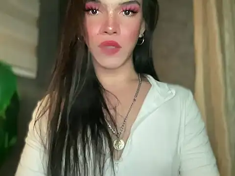 Snapshot of Misselliefayexxx chatting on 04/09/26, 01:05 Misselliefayexxx online show from 04/09/26, 01:05