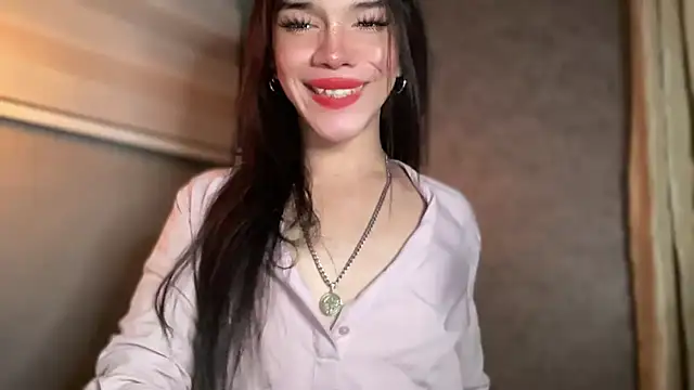 Snapshot of Misselliefayexxx chatting on 04/23/26, 03:08 Misselliefayexxx online show from 04/23/26, 03:08