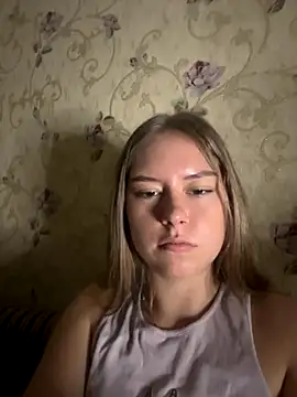 Tomyris yuki online show from 11/17/25, 03:40