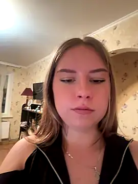 Tomyris yuki online show from 11/22/25, 11:04