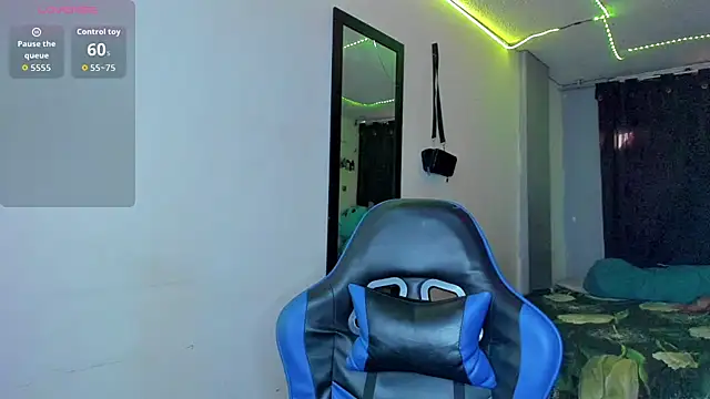 Jostin18 online show from 12/15/25, 01:59