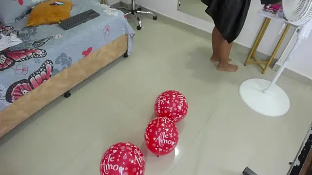 Snapshot of MiiaSmith__ chatting on 09/20/25, 09:38 MiiaSmith online show from 09/20/25, 09:38