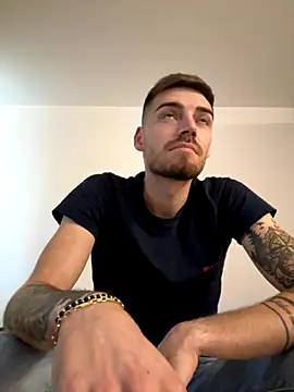 Snapshot of crs_ptk735 chatting on 10/05/25, 05:17 crs ptk735 online show from 10/05/25, 05:17