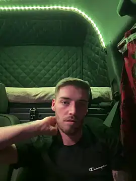 Snapshot of crs_ptk735 chatting on 11/23/25, 06:08 crs ptk735 online show from 11/23/25, 06:08