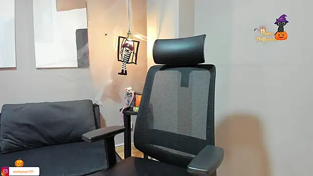 Snapshot of emily_mars1 chatting on 10/18/25, 12:50 emily mars1 online show from 10/18/25, 12:50