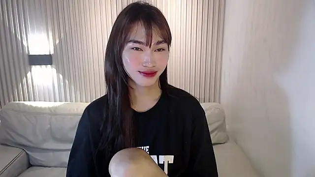 Snapshot of lovelychanel69xx chatting on 12/18/25, 01:22 lovelychanel69xx online show from 12/18/25, 01:22