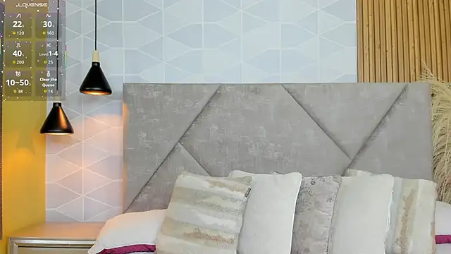 Snapshot of Jade_Whisper chatting on 10/01/25, 01:22 Jade Whisper online show from 10/01/25, 01:22
