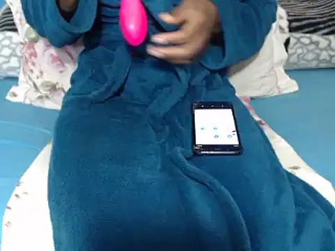 Snapshot of Sexsexyx chatting on 03/15/25, 05:52 Sexsexyx online show from 03/15/25, 05:52