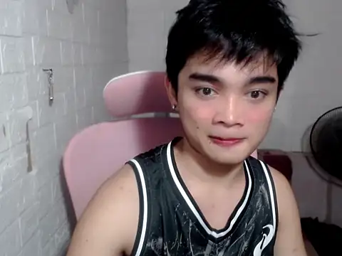 Snapshot of sexysam14 chatting on 04/22/26, 01:19 sexysam14 online show from 04/22/26, 01:19