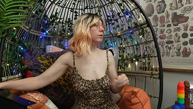 bendingofwillow online show from 11/17/25, 10:15