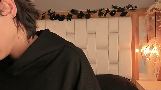 Daphne And Roger online show from 01/16/26, 10:41