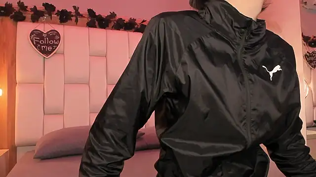 Daphne And Roger online show from 02/24/26, 10:57