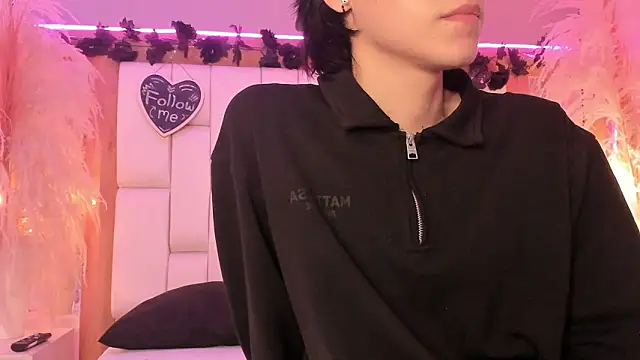 Daphne And Roger online show from 03/31/26, 10:59