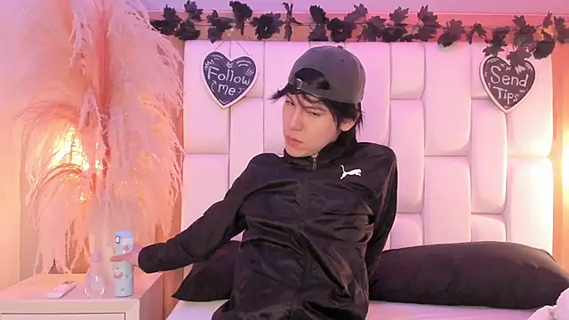 Daphne And Roger online show from 04/02/26, 11:08