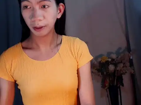 Snapshot of xyourdreamtrans chatting on 09/14/25, 11:59 xyourdreamtrans online show from 09/14/25, 11:59