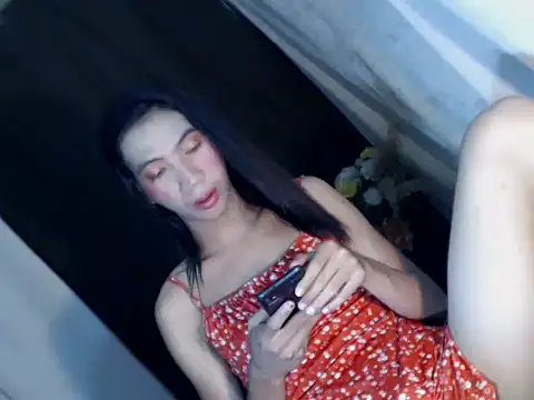 Snapshot of xyourdreamtrans chatting on 09/19/25, 03:08 xyourdreamtrans online show from 09/19/25, 03:08