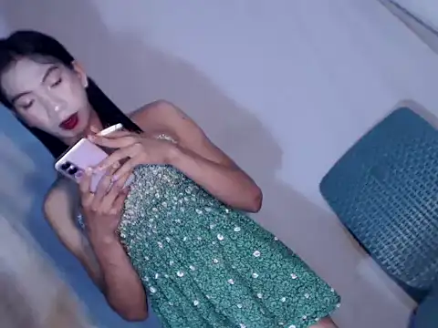 Snapshot of xyourdreamtrans chatting on 12/21/25, 09:16 xyourdreamtrans online show from 12/21/25, 09:16