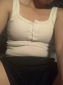 Snapshot of May125 chatting on 04/10/26, 01:27 May125 online show from 04/10/26, 01:27