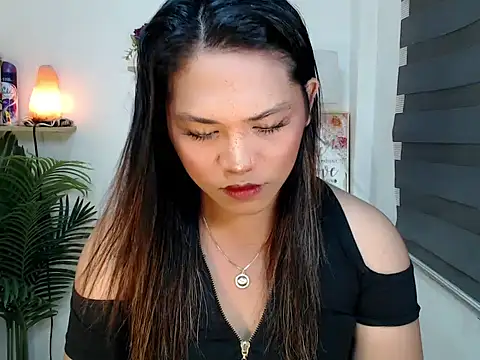 Snapshot of scarlett_brownx69 chatting on 02/05/26, 05:45 scarlett brownx69 online show from 02/05/26, 05:45